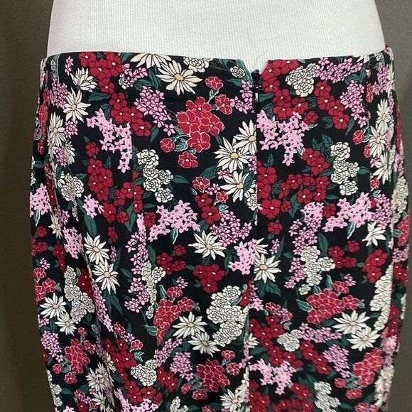 Ann Taylor Mini Floral Mini Skirt Ruffle Hem - Picture 8 of 10